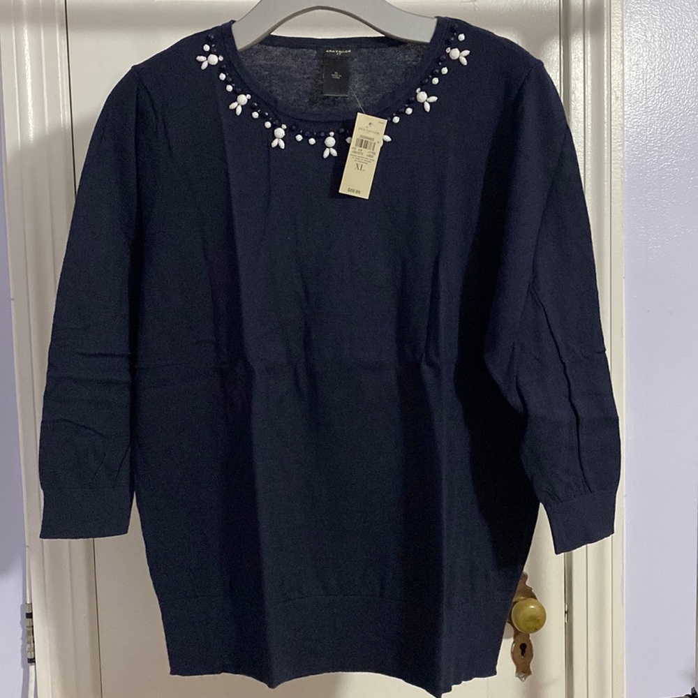 ANN TAYLOR DARK BLUE SWEATER